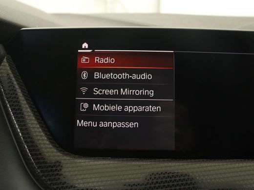 BMW 1 Serie 118i Sport Line | Sportstoelen | Carplay | Live Cockpit | Full LED | Navigatie | Half leder | Par... ActivLease financial lease