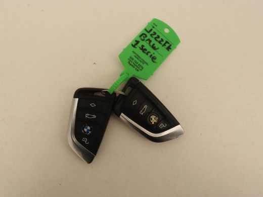 BMW 1 Serie 118i Sport Line | Sportstoelen | Carplay | Live Cockpit | Full LED | Navigatie | Half leder | Par... ActivLease financial lease