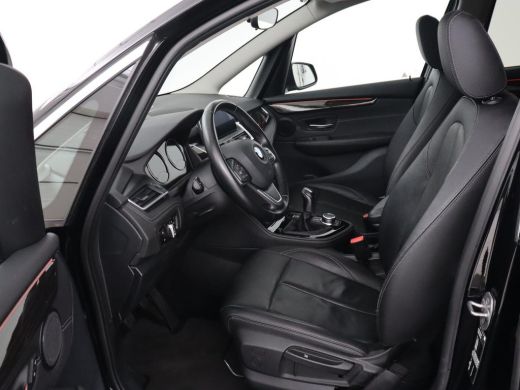 BMW 2 Serie Gran Tourer 216i Luxury Line 7-persoons | Trekhaak | Stoelverwarming | Leder | Head-Up | Camera |... ActivLease financial lease