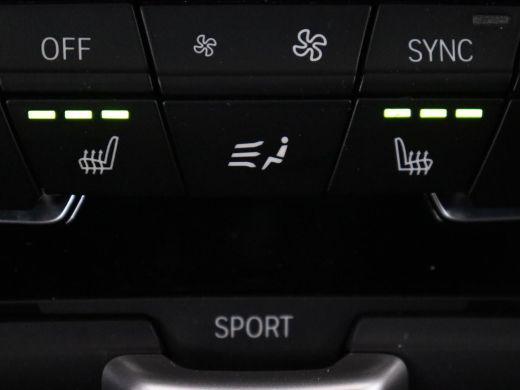 BMW 2 Serie Gran Tourer 216i Luxury Line 7-persoons | Trekhaak | Stoelverwarming | Leder | Head-Up | Camera |... ActivLease financial lease