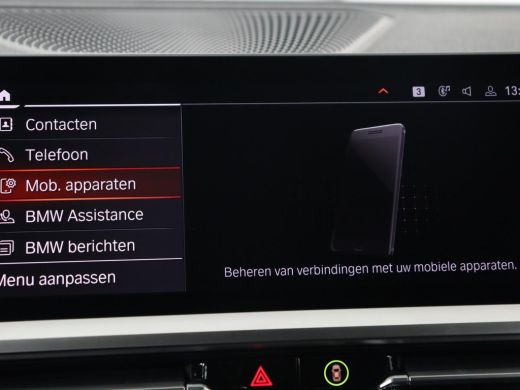 BMW 3 Serie 318i Sport Line | Carplay | Camera | Sportstoelen | Sfeerverlichting | Live Cockpit | Navigatie |... ActivLease financial lease