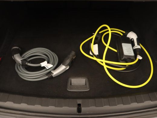 BMW 3 Serie 320e Sport Line | Leder | Stoelverwarming | Camera | Sportstoelen | Live Cockpit | Carplay | Navi... ActivLease financial lease