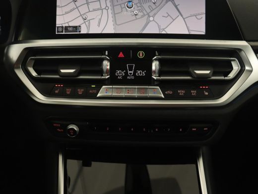 BMW 3 Serie 320e Sport Line | Leder | Stoelverwarming | Camera | Sportstoelen | Live Cockpit | Carplay | Navi... ActivLease financial lease