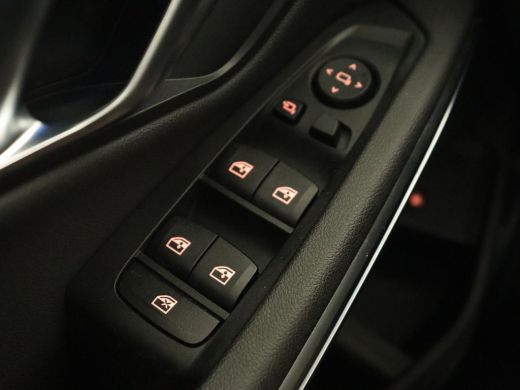 BMW 3 Serie 320e Sport Line | Leder | Stoelverwarming | Camera | Sportstoelen | Live Cockpit | Carplay | Navi... ActivLease financial lease