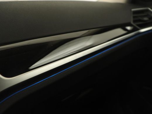 BMW 3 Serie 320e Sport Line | Leder | Stoelverwarming | Camera | Sportstoelen | Live Cockpit | Carplay | Navi... ActivLease financial lease