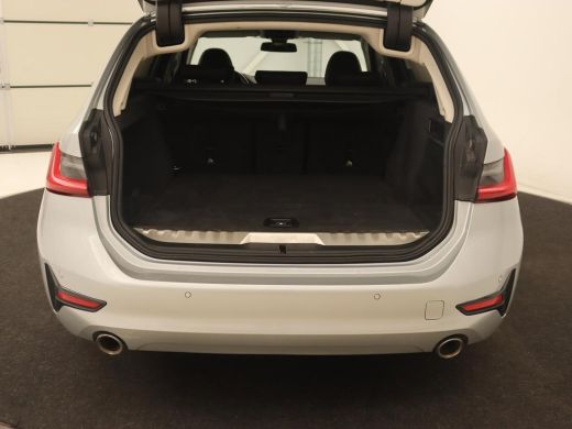 BMW 3 Serie Touring 330e | Keyless | Full LED | Carplay | Navigatie | Leder | Stoelverwarming | Camera | LMV ... ActivLease financial lease