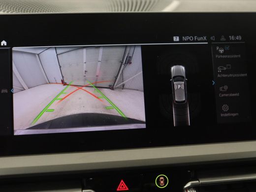 BMW 3 Serie Touring 330e | Keyless | Full LED | Carplay | Navigatie | Leder | Stoelverwarming | Camera | LMV ... ActivLease financial lease