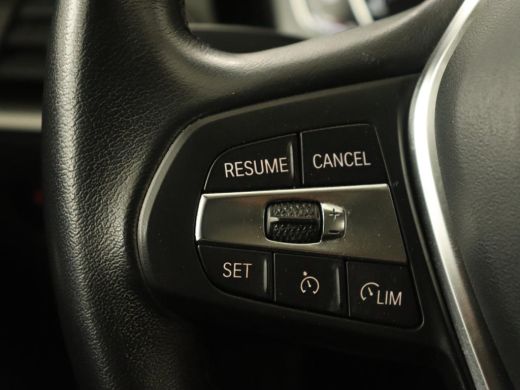 BMW 3 Serie Touring 330e | Keyless | Full LED | Carplay | Navigatie | Leder | Stoelverwarming | Camera | LMV ... ActivLease financial lease