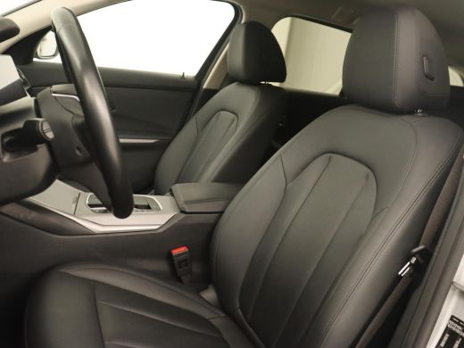 BMW 3 Serie Touring 330e | Keyless | Full LED | Carplay | Navigatie | Leder | Stoelverwarming | Camera | LMV ... ActivLease financial lease