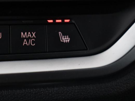 BMW 3 Serie Touring 330e | Trekhaak | Half Leder | Stoel & Stuurverwarming | Sfeerverlichting | Carplay | Spo... ActivLease financial lease