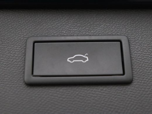 CUPRA Formentor 1.4 eHybrid VZ | 245pk | Stoelverwarming | Camera | Adaptive cruise | Sfeerverlichting | Navigati... ActivLease financial lease