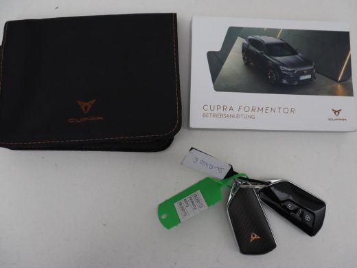 CUPRA Formentor 1.4 eHybrid VZ | 245pk | Stoelverwarming | Camera | Adaptive cruise | Sfeerverlichting | Navigati... ActivLease financial lease