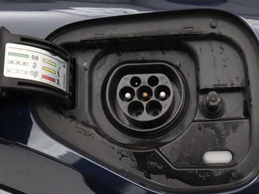 CUPRA Formentor 1.4 eHybrid VZ | 245pk | Stoelverwarming | Camera | Adaptive cruise | Sfeerverlichting | Navigati... ActivLease financial lease