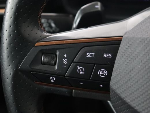 CUPRA Formentor 1.4 eHybrid VZ | 245pk | Stoelverwarming | Camera | Adaptive cruise | Sfeerverlichting | Navigati... ActivLease financial lease