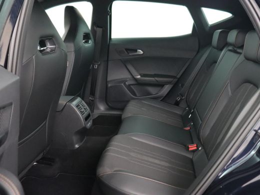 CUPRA Formentor 1.4 eHybrid VZ | 245pk | Stoelverwarming | Camera | Adaptive cruise | Sfeerverlichting | Navigati... ActivLease financial lease