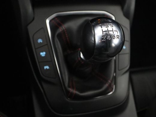 Ford Focus 1.0 EcoBoost Hybrid ST Line Style | Trekhaak | Carplay | Navigatie | Camera | Stoelverwarming | S... ActivLease financial lease