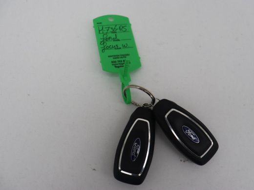 Ford Focus 1.5 EcoBoost Titanium | Trekhaak | Stoel & stuurverwarming | Camera | Carplay | Navigatie | Keyle... ActivLease financial lease