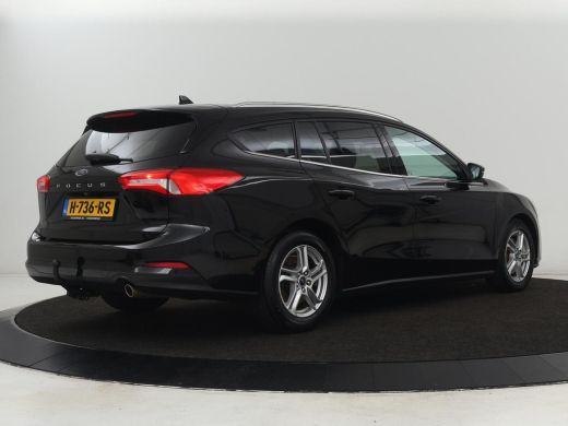 Ford Focus 1.5 EcoBoost Titanium | Trekhaak | Stoel & stuurverwarming | Camera | Carplay | Navigatie | Keyle... ActivLease financial lease