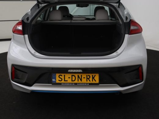 Hyundai IONIQ 1.6 GDI PHEV Premium | Stoelventilatie | Leder | Adaptive cruise | Bi-Xenon | Achterbankverwarmin... ActivLease financial lease