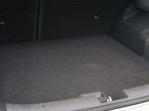 Hyundai IONIQ 1.6 GDI PHEV Premium | Stoelventilatie | Leder | Adaptive cruise | Bi-Xenon | Achterbankverwarmin... ActivLease financial lease