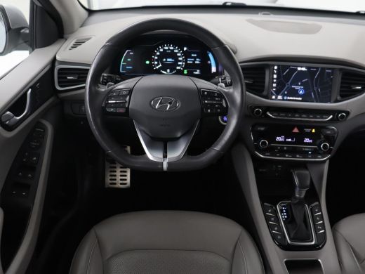 Hyundai IONIQ 1.6 GDI PHEV Premium | Stoelventilatie | Leder | Adaptive cruise | Bi-Xenon | Achterbankverwarmin... ActivLease financial lease