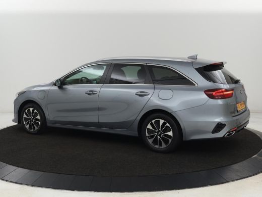 Kia Ceed 1.6 GDI PHEV DynamicLine | Carplay | Camera | Navigatie | Keyless | Climate control | Cruise cont... ActivLease financial lease