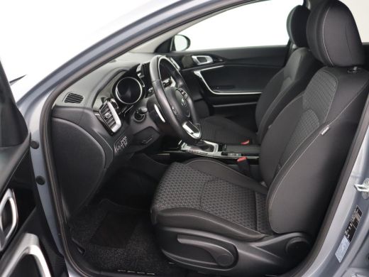 Kia Ceed 1.6 GDI PHEV DynamicLine | Carplay | Camera | Navigatie | Keyless | Climate control | Cruise cont... ActivLease financial lease