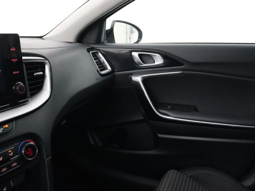 Kia Ceed 1.6 GDI PHEV DynamicPlusLine | Stoel & stuurverwarming | Adaptive cruise | Camera | Carplay | Key... ActivLease financial lease