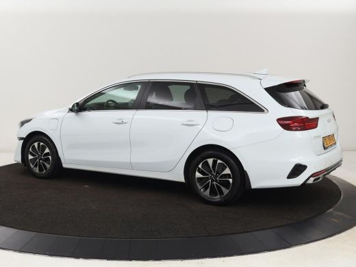 Kia Ceed 1.6 GDI PHEV DynamicPlusLine | Stoel & stuurverwarming | Adaptive cruise | Camera | Carplay | Key... ActivLease financial lease