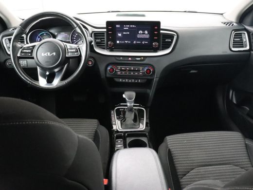 Kia Ceed 1.6 GDI PHEV DynamicPlusLine | Stoel & stuurverwarming | Adaptive cruise | Camera | Carplay | Key... ActivLease financial lease