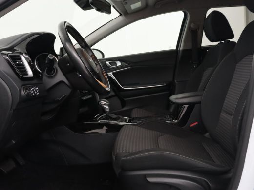 Kia Ceed 1.6 GDI PHEV DynamicPlusLine | Stoel & stuurverwarming | Adaptive cruise | Camera | Carplay | Key... ActivLease financial lease
