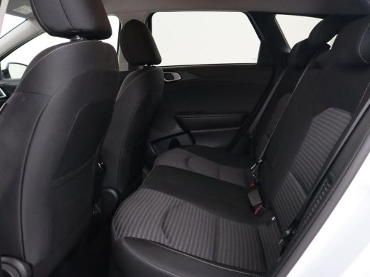 Kia Ceed 1.6 GDI PHEV DynamicPlusLine | Stoel & stuurverwarming | Adaptive cruise | Camera | Carplay | Key... ActivLease financial lease