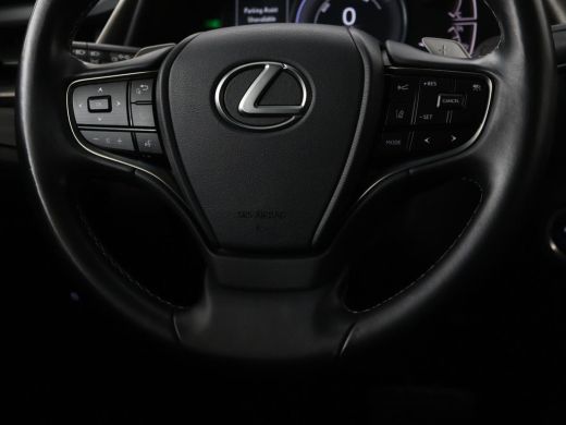 Lexus ES 300h Comfort Line | Schuifdak | Leder | Stoelverwarming | Adaptive cruise | Carplay | Camera | Me... ActivLease financial lease