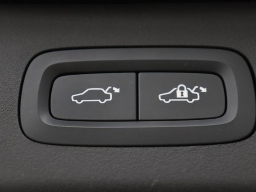 Lynk & Co 01 1.5 Plug In | Panoramadak | Infinity by Harman | Camera | Adaptive cruise | Stoelverwarming | Car... ActivLease financial lease