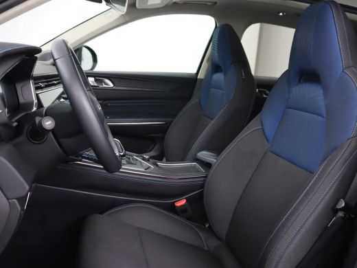 Lynk & Co 01 1.5 Plug In | Panoramadak | Infinity by Harman | Camera | Adaptive cruise | Stoelverwarming | Car... ActivLease financial lease