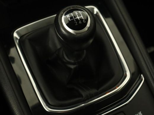 Mazda CX-5 2.0 SkyActiv-G 165 Comfort | Trekhaak | Stoelverwarming | Carplay | Full LED | Stuurverwarming | ... ActivLease financial lease