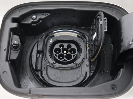 Mercedes-Benz A-Klasse 250e AMG Limited | Carplay | Stoelverwarming | Camera | Leder/Alcantara | Navigatie | Park Assist... ActivLease financial lease