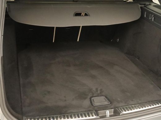 Mercedes-Benz C-Klasse 200 Launch Edition Luxury Line | Panoramadak | Trekhaak | Leder | Stoelverwarming | Carplay | Cam... ActivLease financial lease