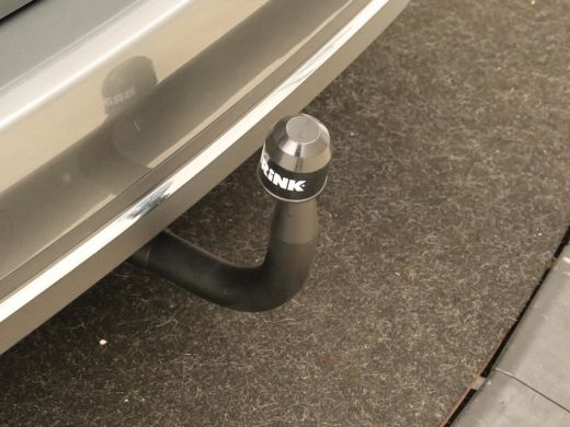 Mercedes-Benz C-Klasse 200 Launch Edition Luxury Line | Panoramadak | Trekhaak | Leder | Stoelverwarming | Carplay | Cam... ActivLease financial lease