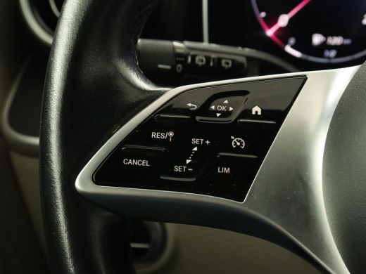 Mercedes-Benz C-Klasse 200 Launch Edition Luxury Line | Panoramadak | Trekhaak | Leder | Stoelverwarming | Carplay | Cam... ActivLease financial lease