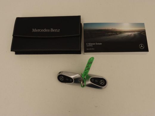 Mercedes-Benz C-Klasse 200 Launch Edition Luxury Line | Panoramadak | Trekhaak | Leder | Stoelverwarming | Carplay | Cam... ActivLease financial lease