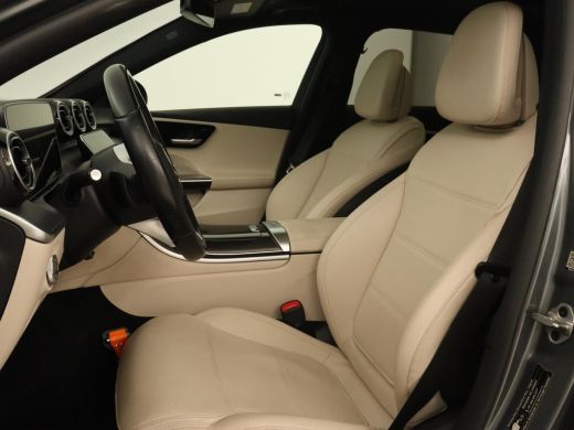 Mercedes-Benz C-Klasse 200 Launch Edition Luxury Line | Panoramadak | Trekhaak | Leder | Stoelverwarming | Carplay | Cam... ActivLease financial lease