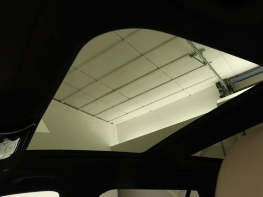 Mercedes-Benz C-Klasse 200 Launch Edition Luxury Line | Panoramadak | Trekhaak | Leder | Stoelverwarming | Carplay | Cam... ActivLease financial lease