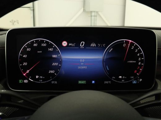 Mercedes-Benz C-Klasse 300e AMG Line | Panoramadak | Trekhaak | 360 Camera | Leder | Stoelverwarming | Adaptive cruise |... ActivLease financial lease