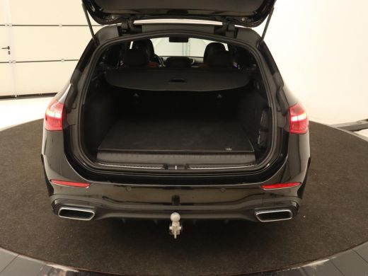 Mercedes-Benz C-Klasse 300e AMG Line | Panoramadak | Trekhaak | 360 Camera | Leder | Stoelverwarming | Adaptive cruise |... ActivLease financial lease