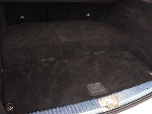 Mercedes-Benz C-Klasse 300e AMG Night | Stoelverwarming | Carplay | Leder/Alcantara | Camera | Navigatie | Park Assist |... ActivLease financial lease