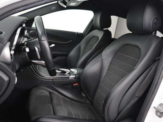 Mercedes-Benz C-Klasse 300e AMG Night | Stoelverwarming | Carplay | Leder/Alcantara | Camera | Navigatie | Park Assist |... ActivLease financial lease