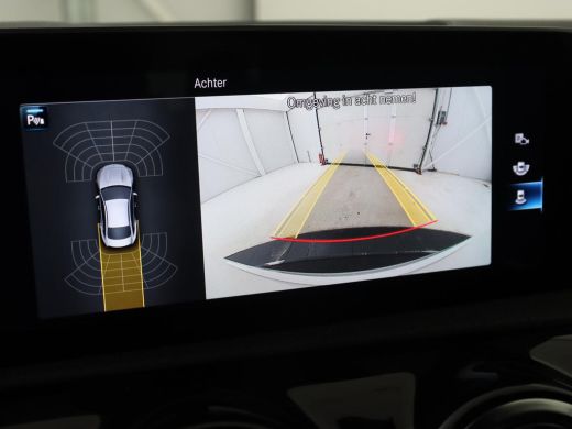 Mercedes-Benz CLA 180 AMG | Carplay | Stoelverwarming | Camera | Navigatie | Leder/Alcantara | Sfeerverlichting | P... ActivLease financial lease