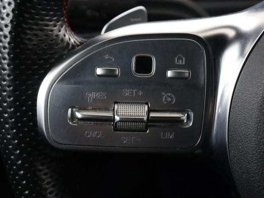 Mercedes-Benz CLA 180 AMG | Carplay | Stoelverwarming | Camera | Navigatie | Leder/Alcantara | Sfeerverlichting | P... ActivLease financial lease