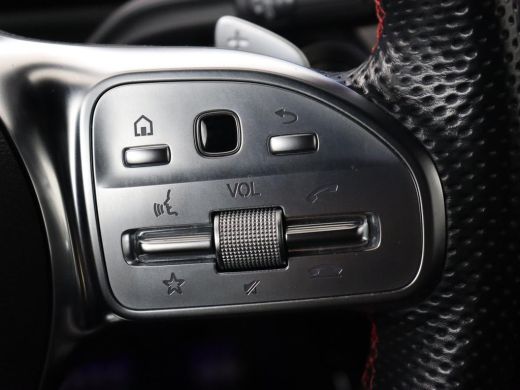 Mercedes-Benz CLA 180 AMG | Carplay | Stoelverwarming | Camera | Navigatie | Leder/Alcantara | Sfeerverlichting | P... ActivLease financial lease